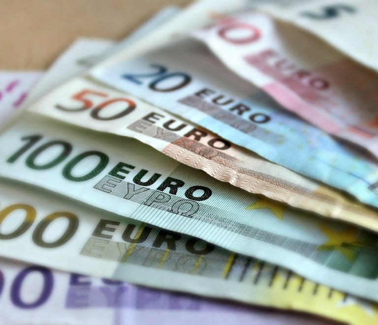bank-note-209104_1280