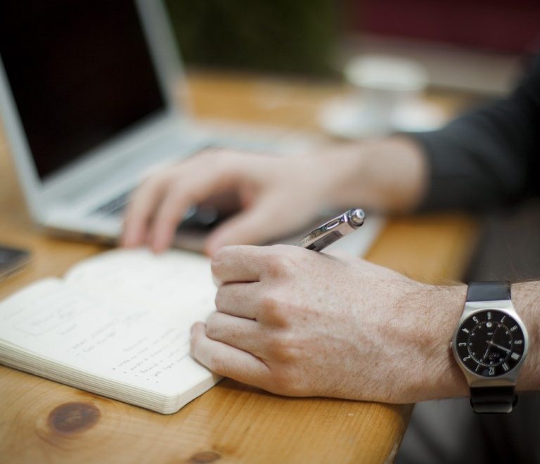 writing-336370_1280