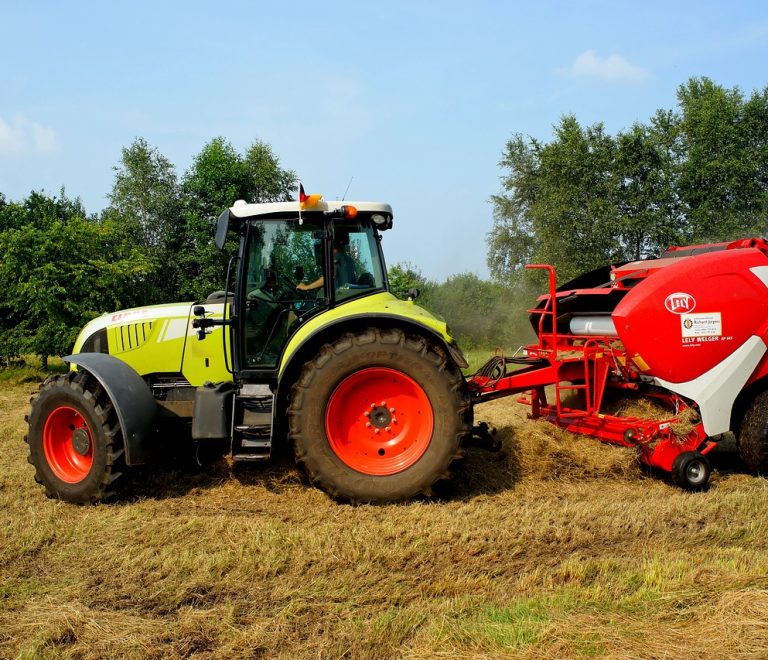 tractor-1538965_1280
