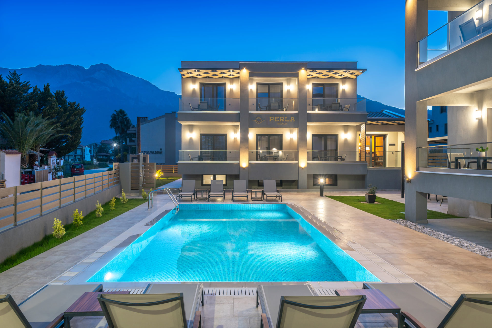 Business Story #8.5: Perla Beach Hotel