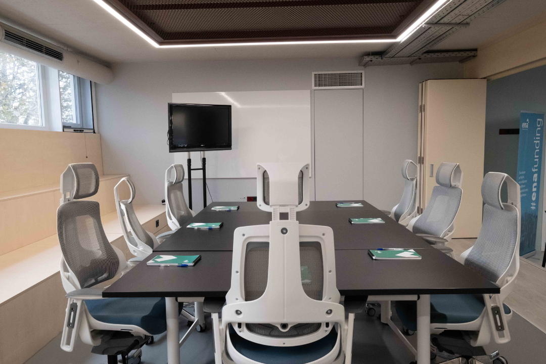 #enahub-xwroi-diamorfosi (3)